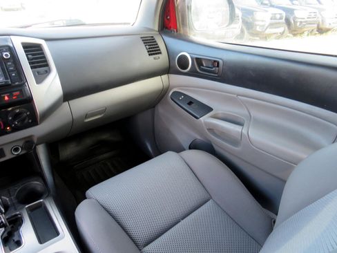 Used 2015 Toyota Tacoma 4x4 Double Cab image 15