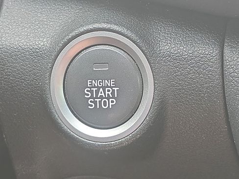 Used 2021 Hyundai Kona SEL FWD image 30