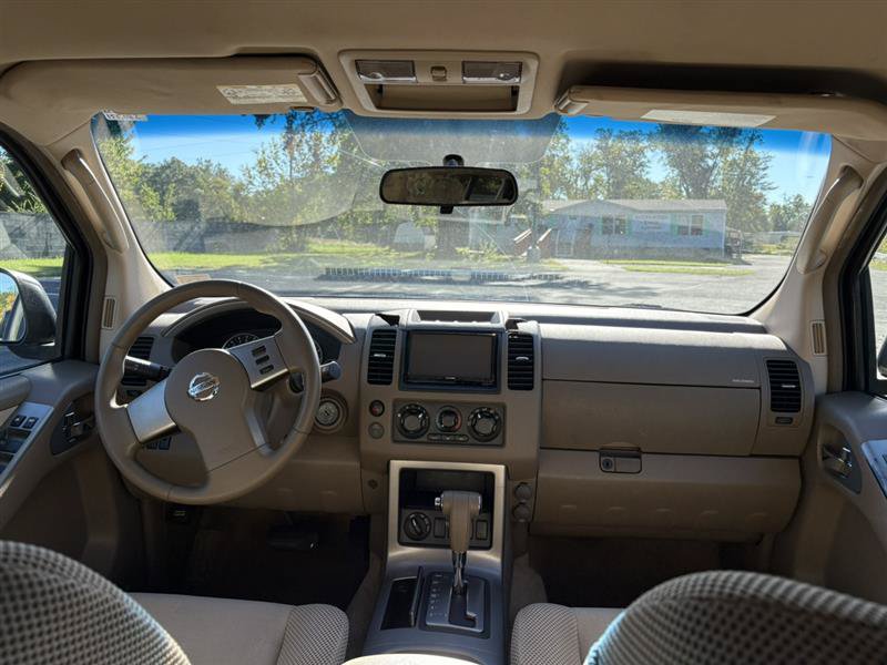 Used 2005 Nissan Pathfinder XE AWD/4WD image 15