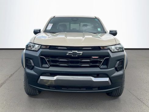 Used 2024 Chevrolet Colorado Trail Boss w/ Advanced Trailering Package AWD/4WD image 2