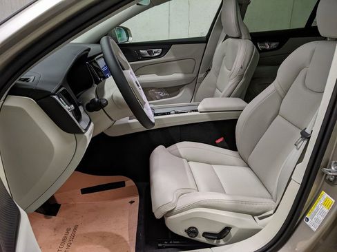 New 2025 Volvo V60 B5 Cross Country Ultra w/ Protection Package Premier image 11