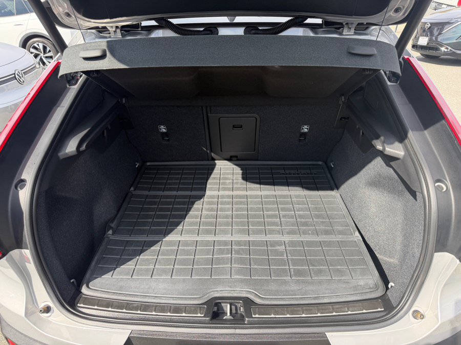 Used 2023 Volvo C40 P8 Recharge Plus w/ Protection Package Premier AWD/4WD image 41