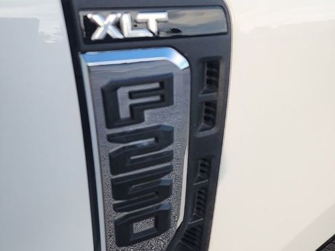 Used 2025 Ford F250 XLT image 10
