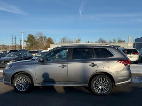 Used 2021 Mitsubishi Outlander SEL image 9