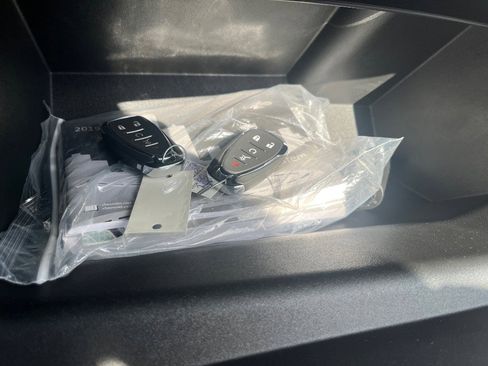 Used 2019 Chevrolet Equinox LT image 32