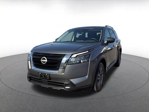 Used 2025 Nissan Pathfinder SV AWD/4WD image 7