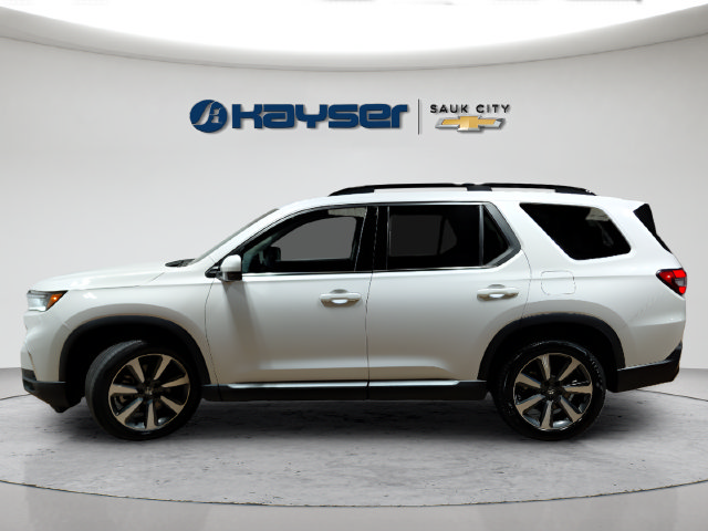 Used 2025 Honda Pilot Elite image 4