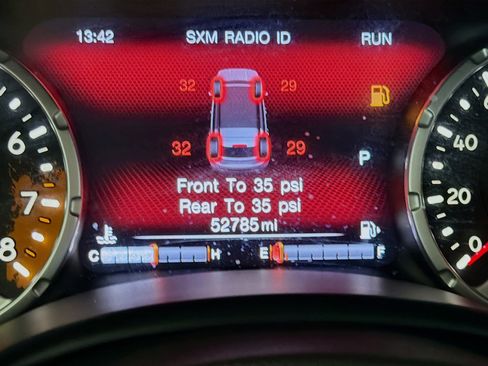 Used 2017 Jeep Renegade Latitude image 8