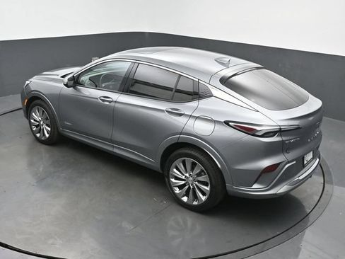 Used 2025 Buick Envista Avenir FWD image 41
