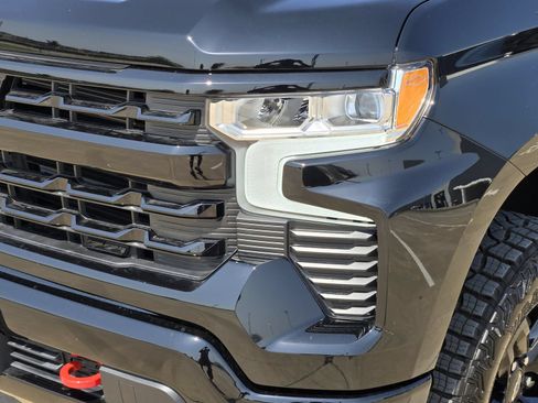 New 2026 Chevrolet Silverado 1500 LT Trail Boss w/ Convenience Package II AWD/4WD image 9