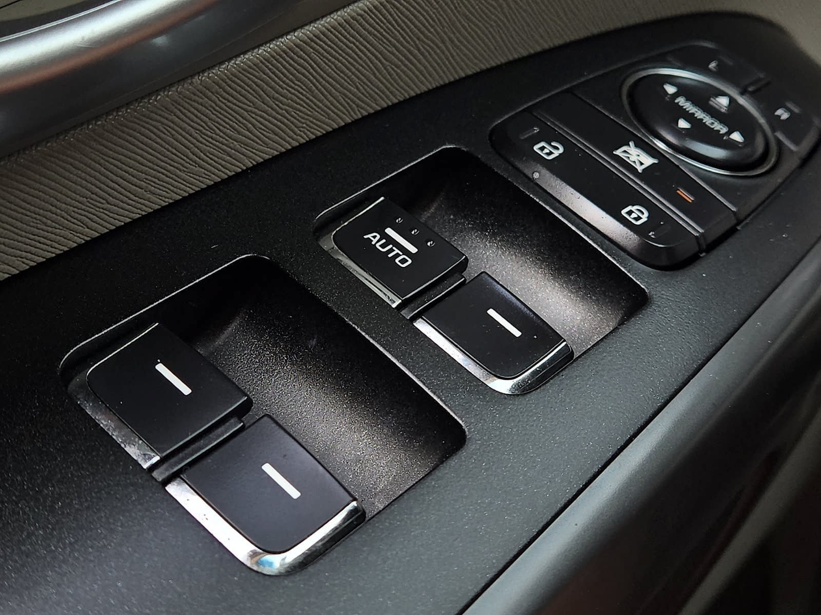 Used 2020 Kia Sedona LX FWD image 18