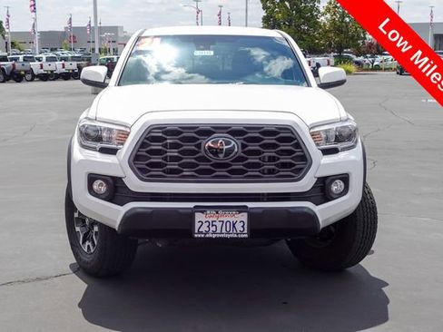 Certified 2021 Toyota Tacoma TRD Off-Road w/ Technology Package AWD/4WD image 3