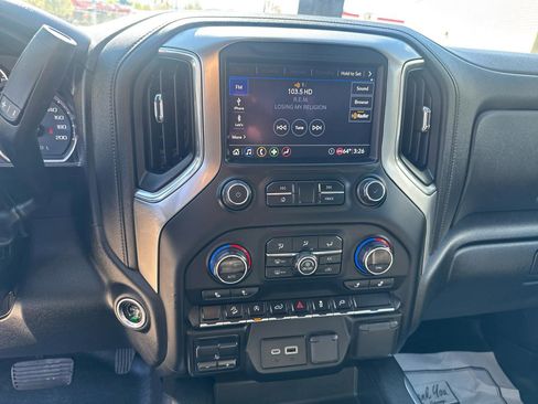 Used 2020 Chevrolet Silverado 1500 RST image 17