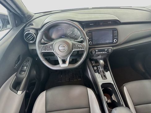 Used 2022 Nissan Kicks SR w/ Premium Package FWD image 22