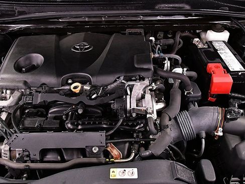 Used 2020 Toyota Camry SE image 28