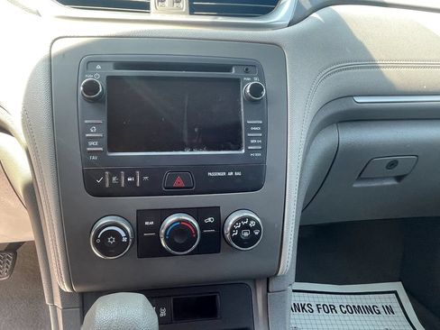 Used 2017 Chevrolet Traverse LS FWD image 15