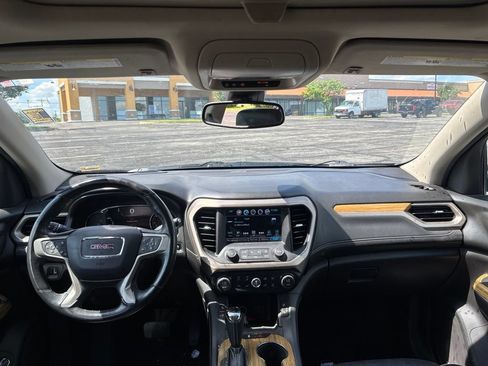 Used 2017 GMC Acadia Denali w/ Technology Package AWD/4WD image 12