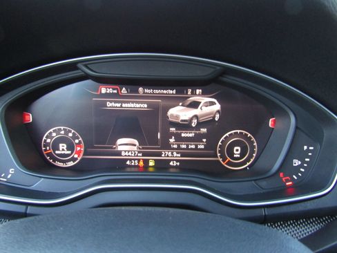 Used 2018 Audi SQ5 Premium Plus w/ S Sport Package image 37