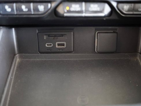 Used 2021 GMC Yukon XL AT4 w/ Rear Media and Nav Package AWD/4WD image 21