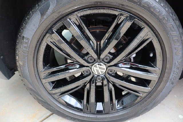 Used 2022 Volkswagen Tiguan SE R-Line FWD image 47