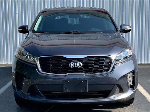 Used 2019 Kia Sorento FWD image 3