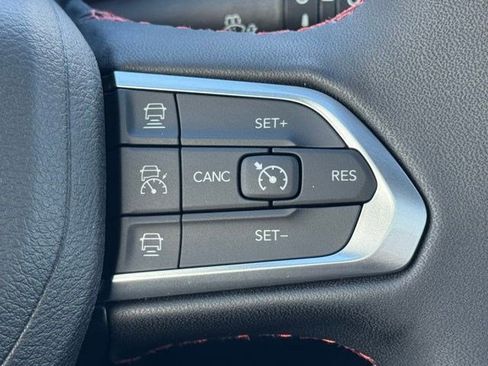 New 2026 Jeep Compass Trailhawk w/ Sun, Sound & Navigation Group AWD/4WD image 18