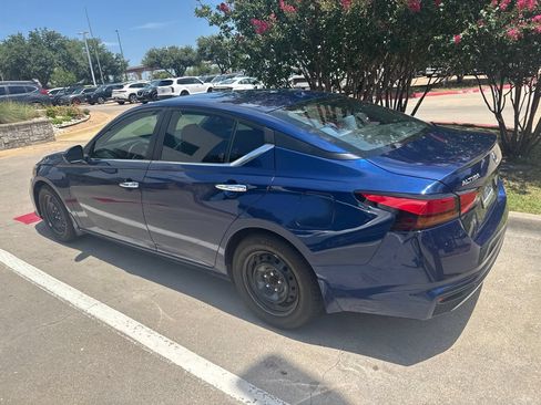 Used 2020 Nissan Altima 2.5 S FWD image 4