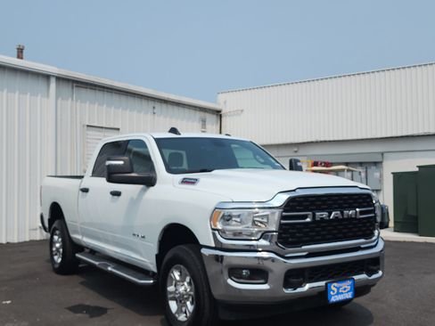Used 2024 RAM 2500 Big Horn AWD/4WD image 7