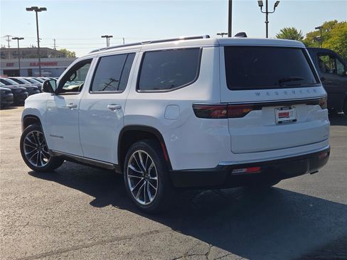 Used 2024 Jeep Wagoneer Series III w/ Premium Group I image 20