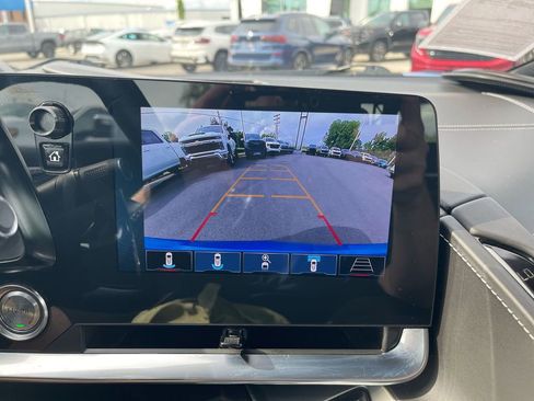 Used 2024 Chevrolet Corvette Stingray Premium Cpe w/ Z51 Performance Package image 19