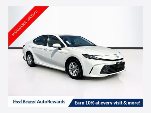 Used 2025 Toyota Camry LE FWD image 1