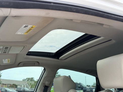 Used 2020 Honda Accord Touring image 17