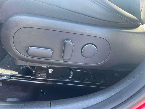 Used 2024 Hyundai Kona Limited AWD/4WD image 18