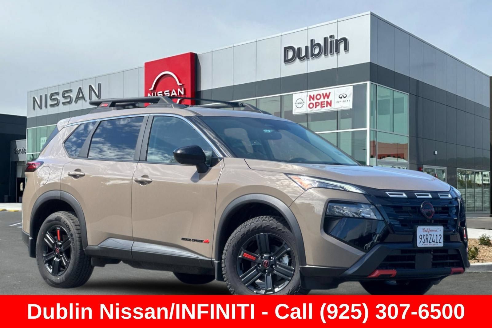 Used 2025 Nissan Rogue SV AWD/4WD image 2