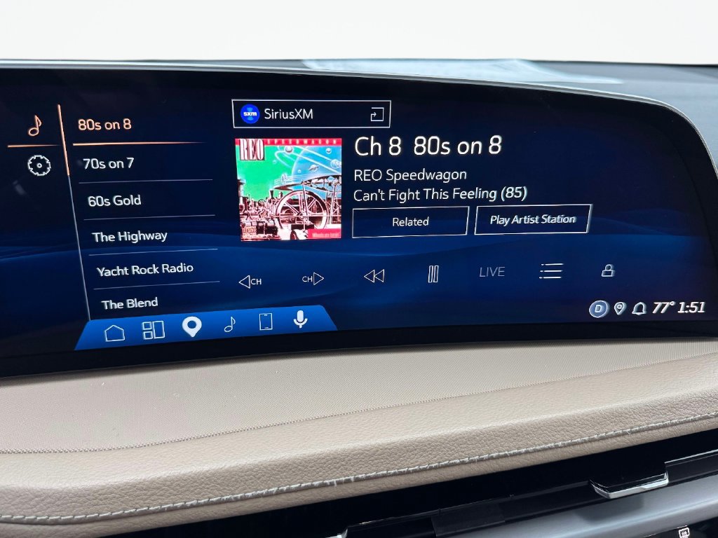 Used 2024 Cadillac XT4 Luxury w/ Cold Weather Package FWD image 27
