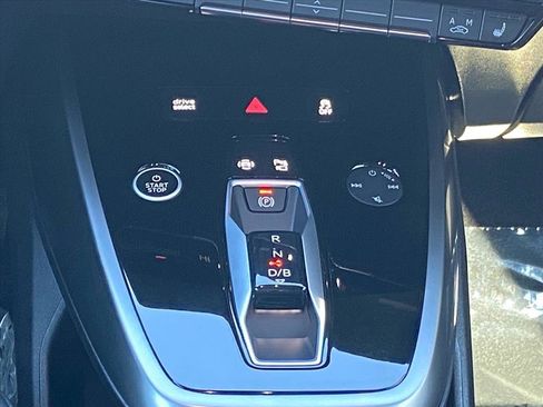 Used 2024 Audi Q4 e-tron Premium Plus w/ Premium Plus image 10