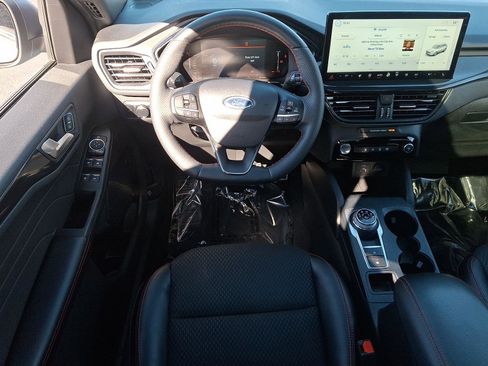 Used 2023 Ford Escape ST-Line w/ Tech Pack #1 image 11