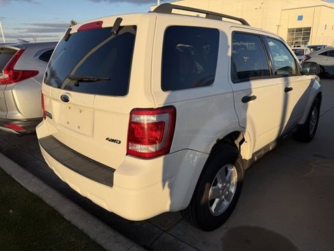 Used 2009 Ford Escape XLT image 2