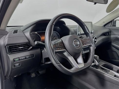 Used 2021 Nissan Sentra SV image 9