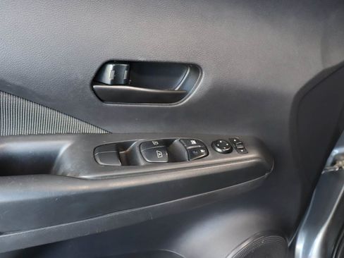 Used 2020 Nissan Kicks S FWD image 14