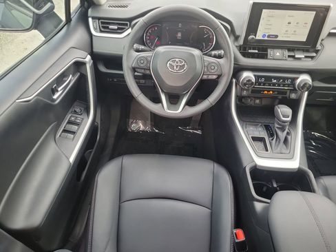 Used 2023 Toyota RAV4 XLE Premium image 14