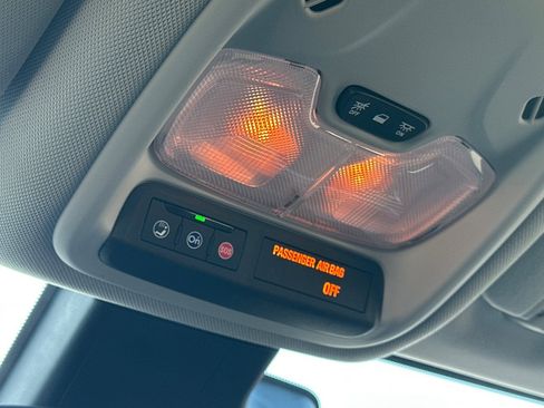 Used 2023 Chevrolet Bolt EUV LT w/ Convenience Package image 24