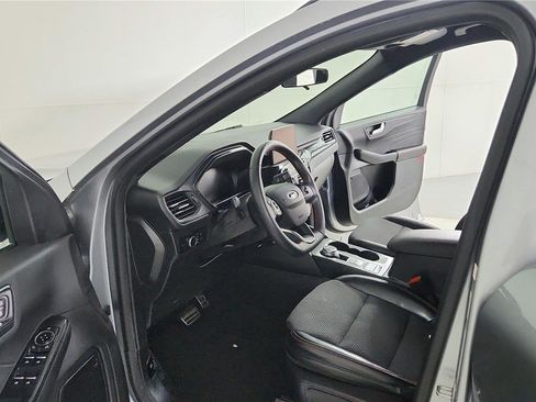 Used 2024 Ford Escape ST-Line FWD image 10