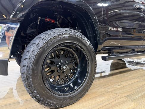 Used 2020 RAM 1500 Laramie AWD/4WD image 11