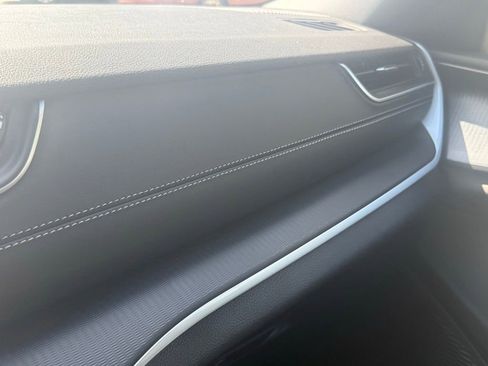 New 2025 Jeep Grand Cherokee Altitude image 25