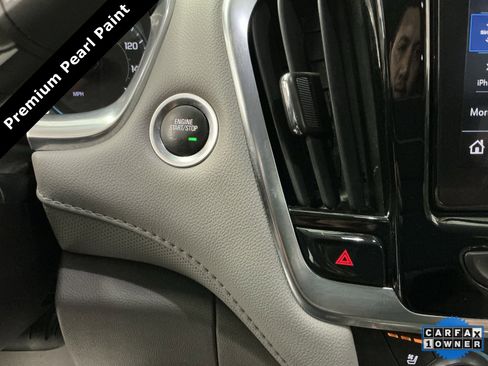 Used 2021 Chevrolet Traverse Premier image 22