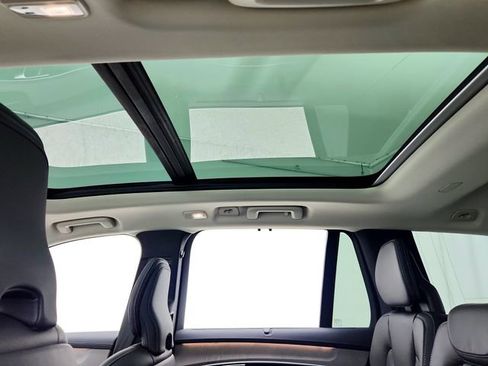 New 2026 Volvo XC90 B6 Ultra image 18