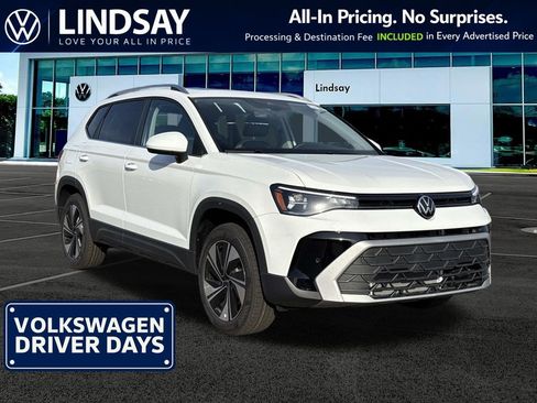 New 2026 Volkswagen Taos SE AWD/4WD image 1