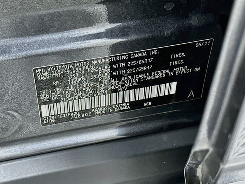 Used 2021 Toyota RAV4 XLE w/ Convenience Package FWD image 12