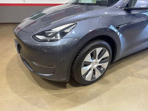 Used 2023 Tesla Model Y Long Range AWD/4WD image 93